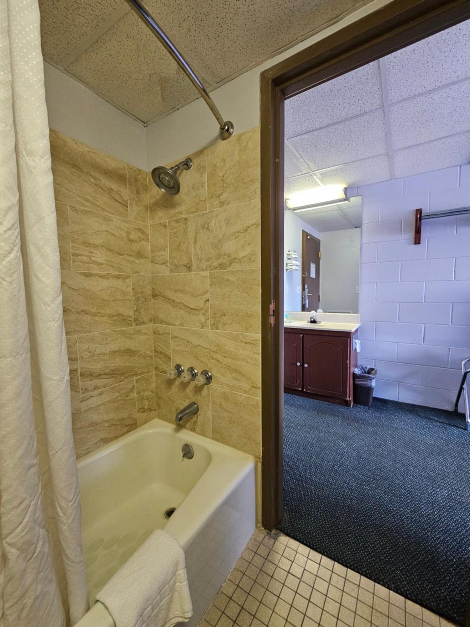 1St Choice Inn Of Rawlins Bagian luar foto