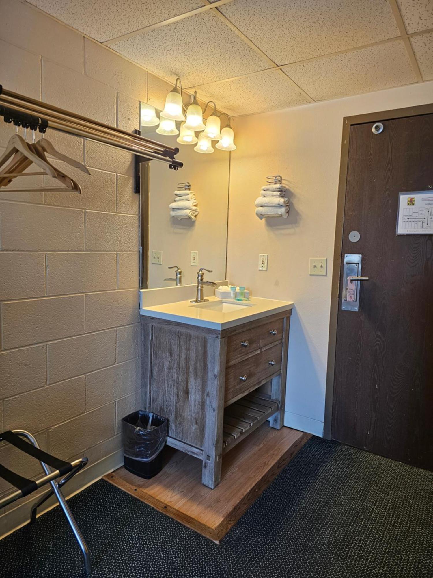 1St Choice Inn Of Rawlins Bagian luar foto